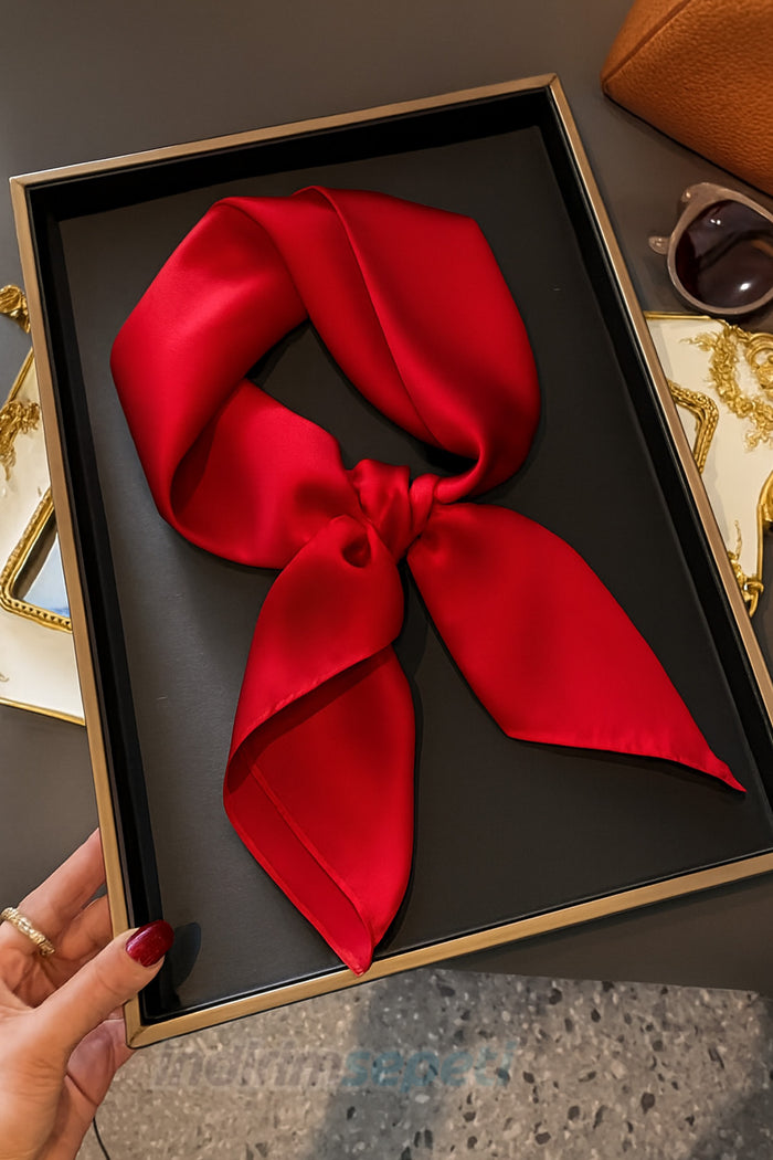 Kırmızı Parlak Saten Eşarp Bandana Polyester Etkinlik Kutlama 23 Nisan, 29 Ekim, 19 Mayıs