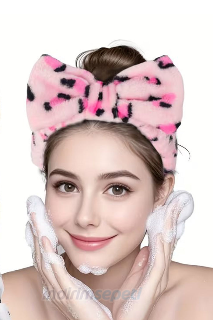 Peluş Leopar Desenli Saç Bandı – Yumuşak Kaymaz Mercan Polar, Makyaj ve Cilt Bakımı İçin 1 Adet Karışık
