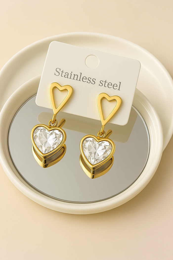 Kalp Taşlı Gold Renk Çelik Küpe | Alerji Yapmaz, Işıltılı ve Şık Tasarım - Indirimsepeti