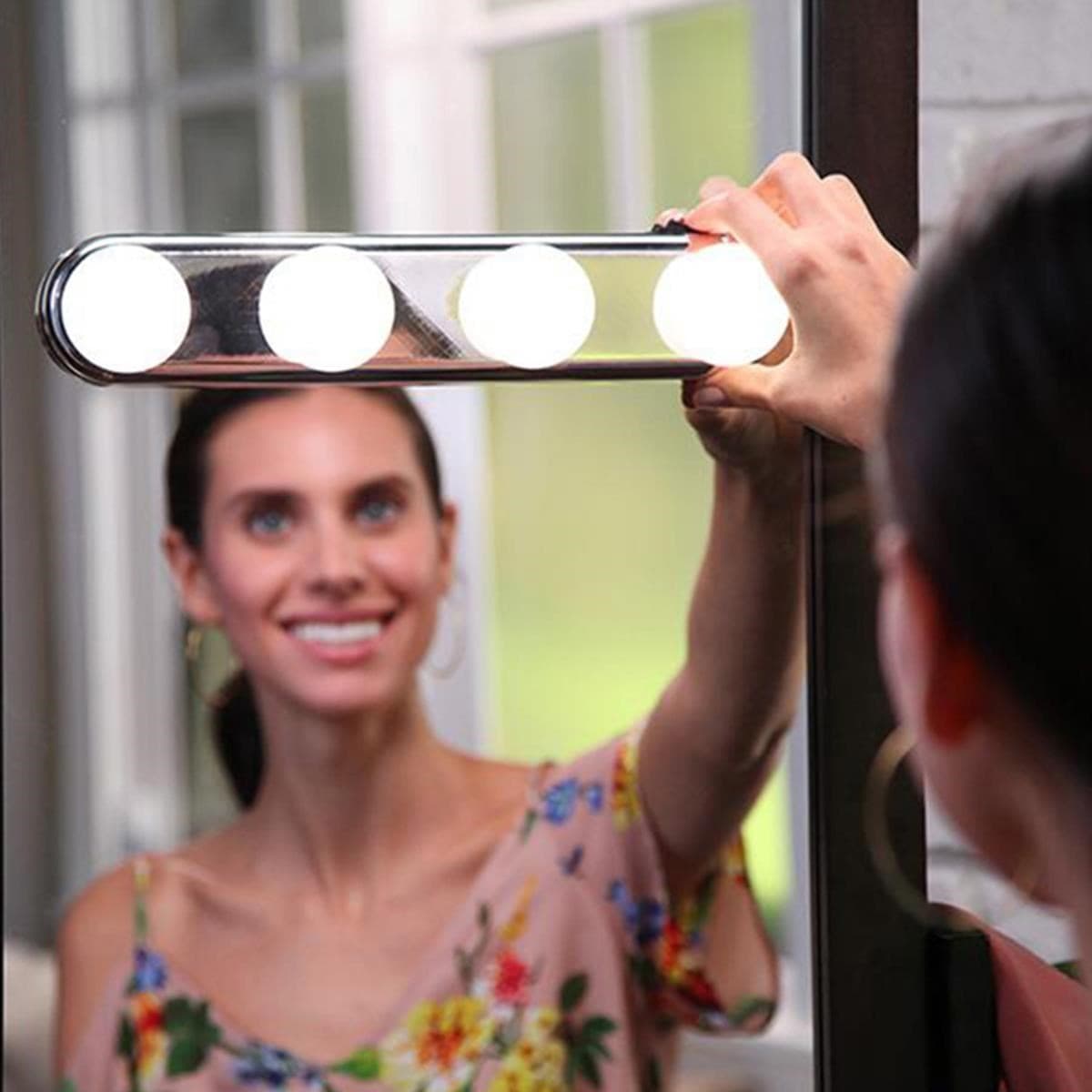 TrdStore® Kablosuz Parlak Banyo Stüdyo Makyaj Aynası Işığı Pilli Vantuzlu Taşınabilir 4 Led Ampul
