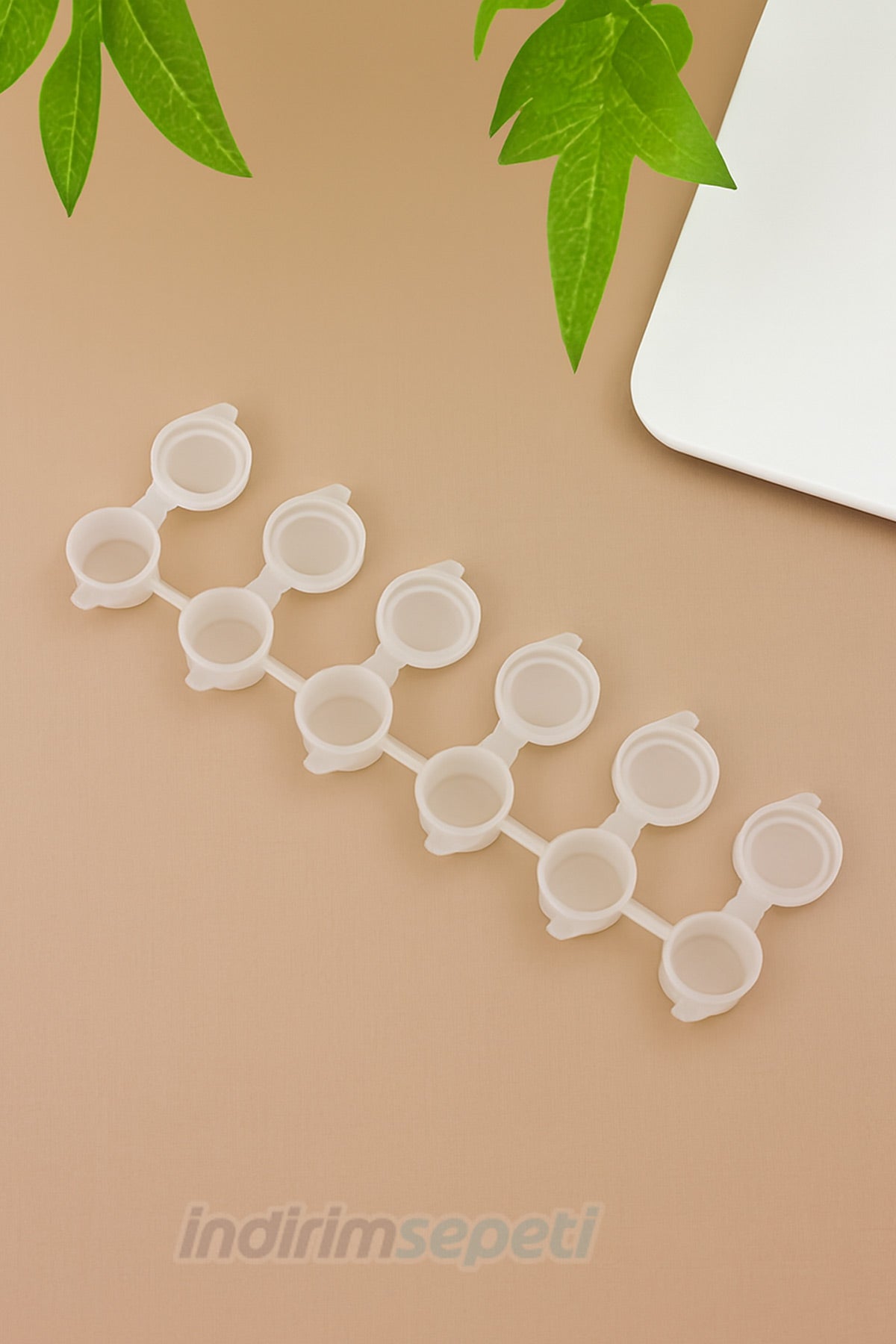 Boya Kabı 3 ML Boş Plastik Boya Kutu  6'lı Şerit Sanat ve El İşi Malzemesi 1 Adet