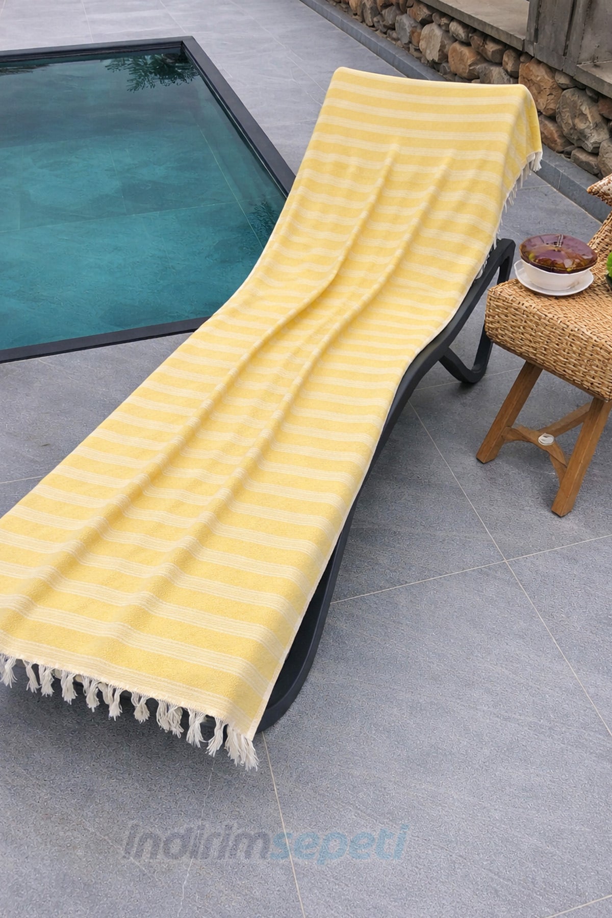 Görsel alternatif metni