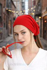 Kırmızı Düz Pamuklu Bandana – Günlük Kullanım İçin Hafif ve Çok Amaçlı Saç Aksesuarı