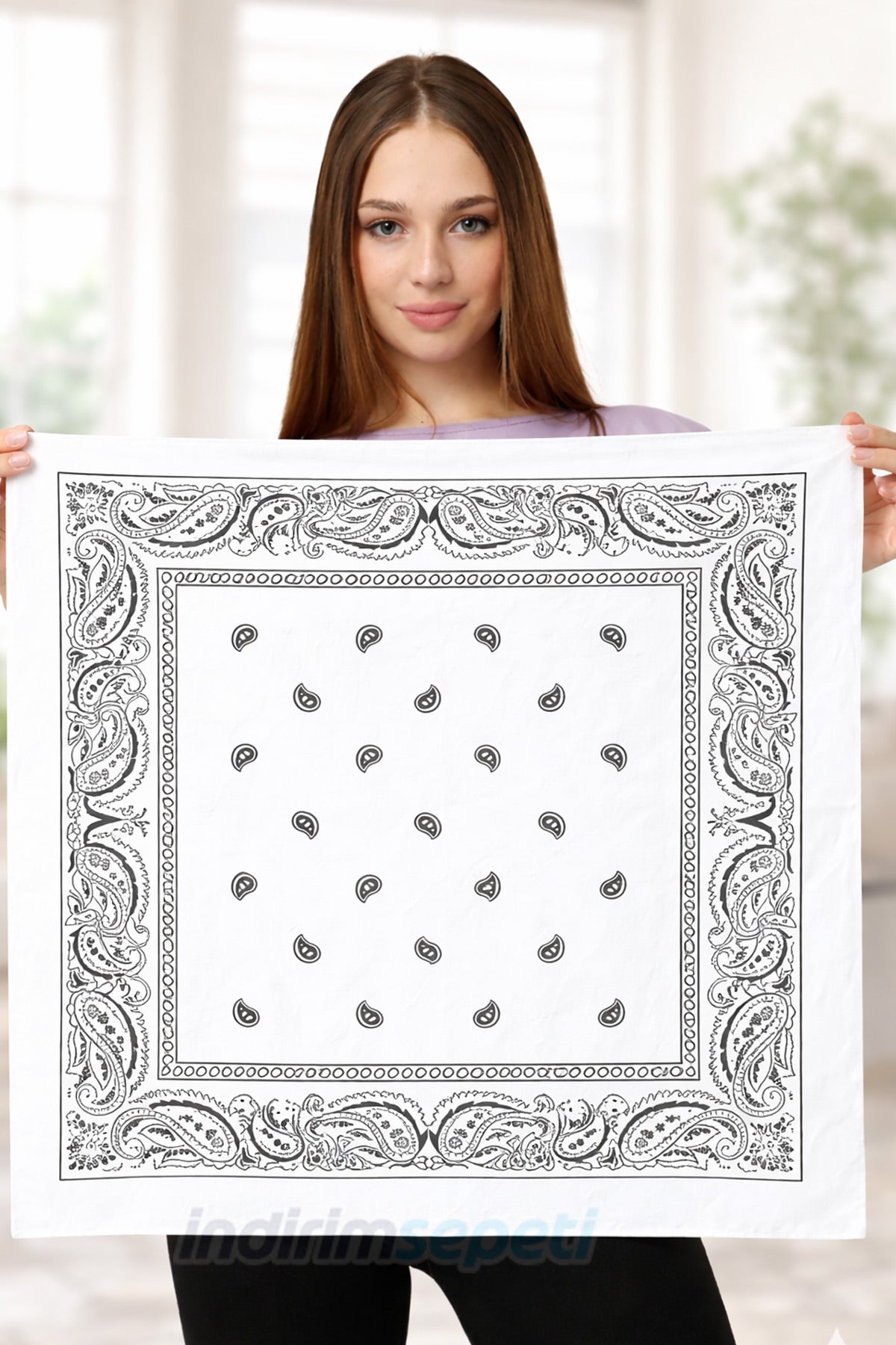 Etnik Paisley Desenli Beyaz Bandana – %100 Pamuk 52×52 cm | Unisex Saç & Boyun Fuları