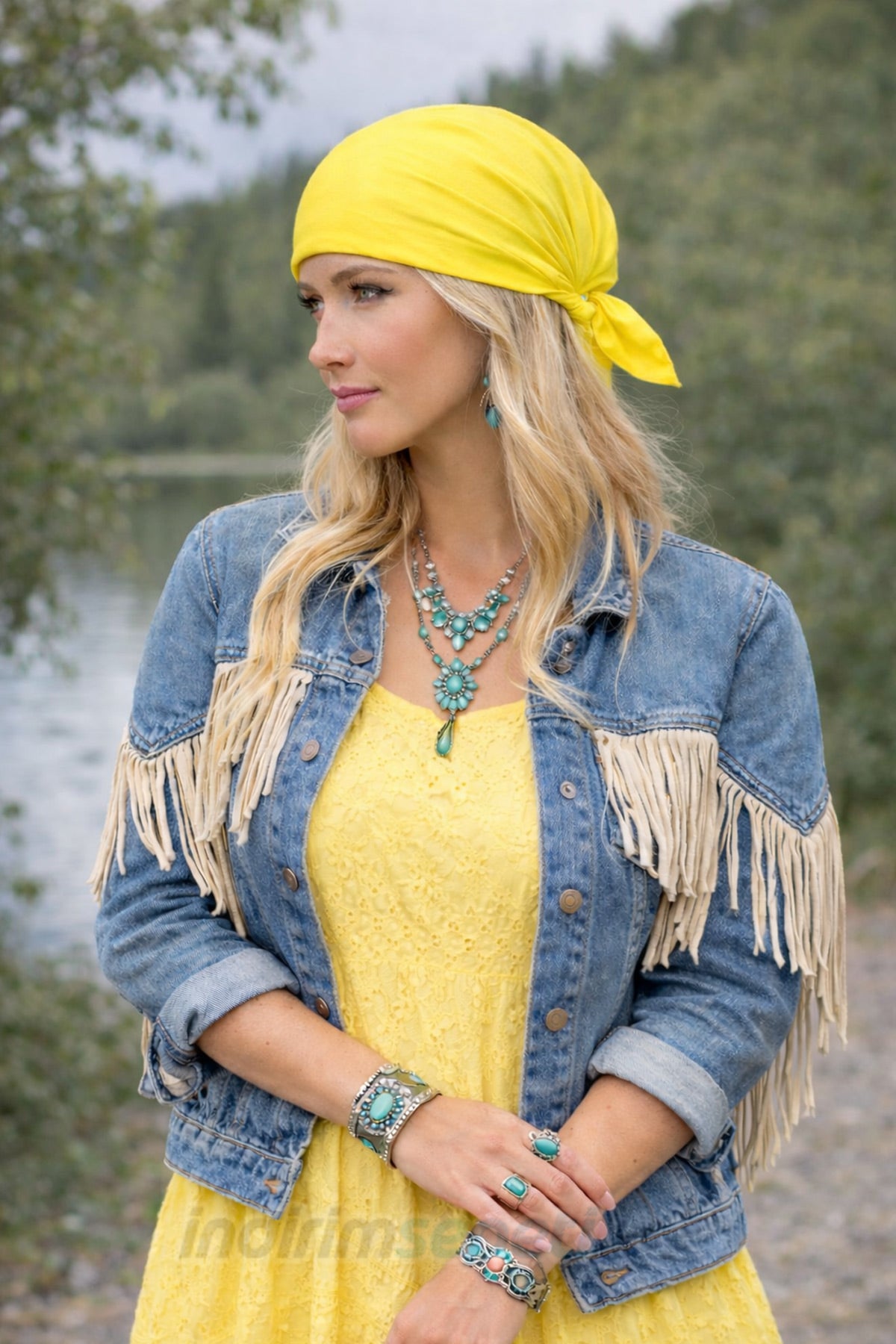 Sarı Pamuklu Bandana Fular – Hafif, Katlanabilir & Çok Amaçlı Saç Aksesuarı (50x50 cm)