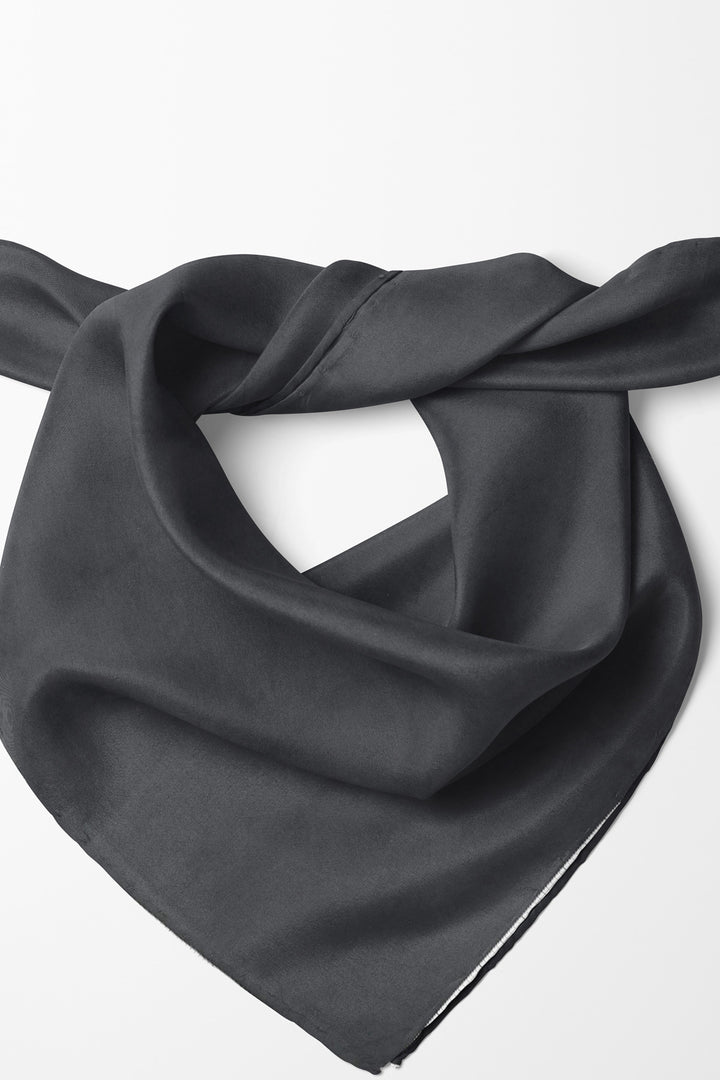 Yaza Özel Desensiz Gri Pamuklu Bandana Fular – Saç Toplama & Aksesuar Gezi Tur Aktivite 55x55cm - Indirimsepeti