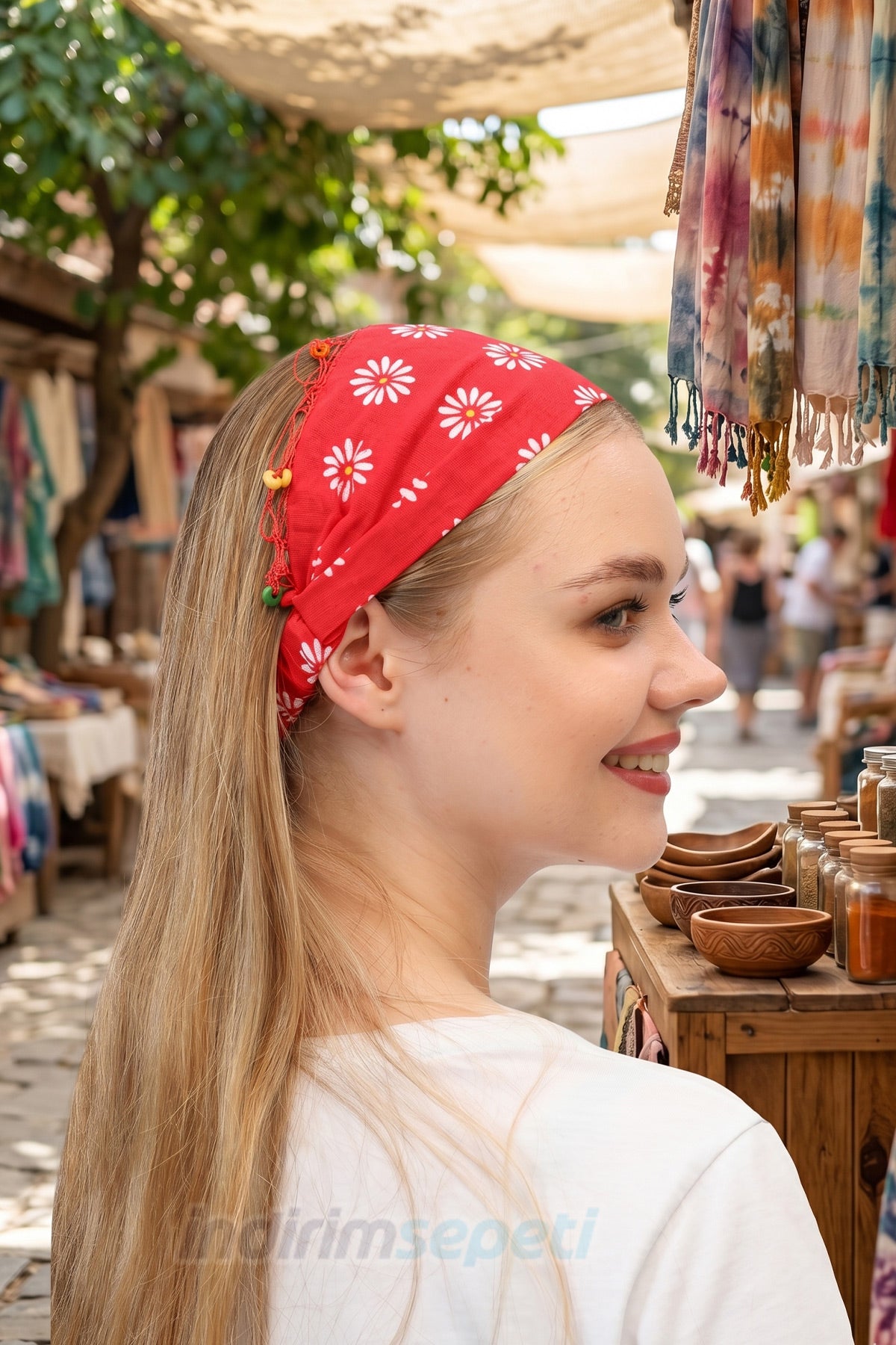 Kırmızı Papatya Desenli Pamuklu Bandana – El Yapımı Boncuklu Lastikli Saç Bandı - indirimsepeti