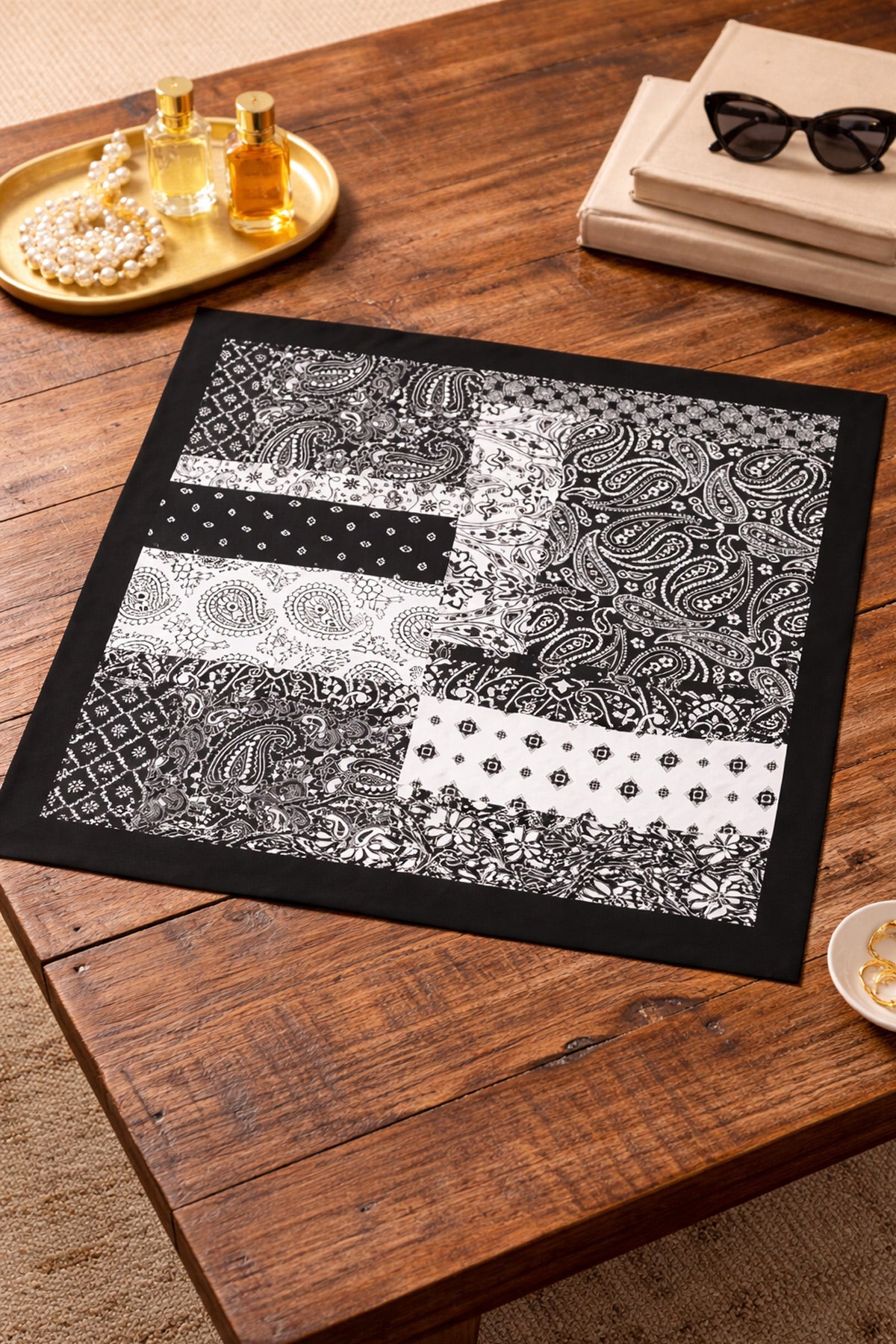 Bohem Stil Siyah-Beyaz Damla Vintage Desenli Bandana & Fular Saç ve Çanta Aksesuar