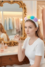 Ponponlu Peluş Makyaj Saç Bandı – Yumuşak Dokulu, 5 Ponponlu, Cilt Dostu Banyo ve Günlük Kullanım Bandı