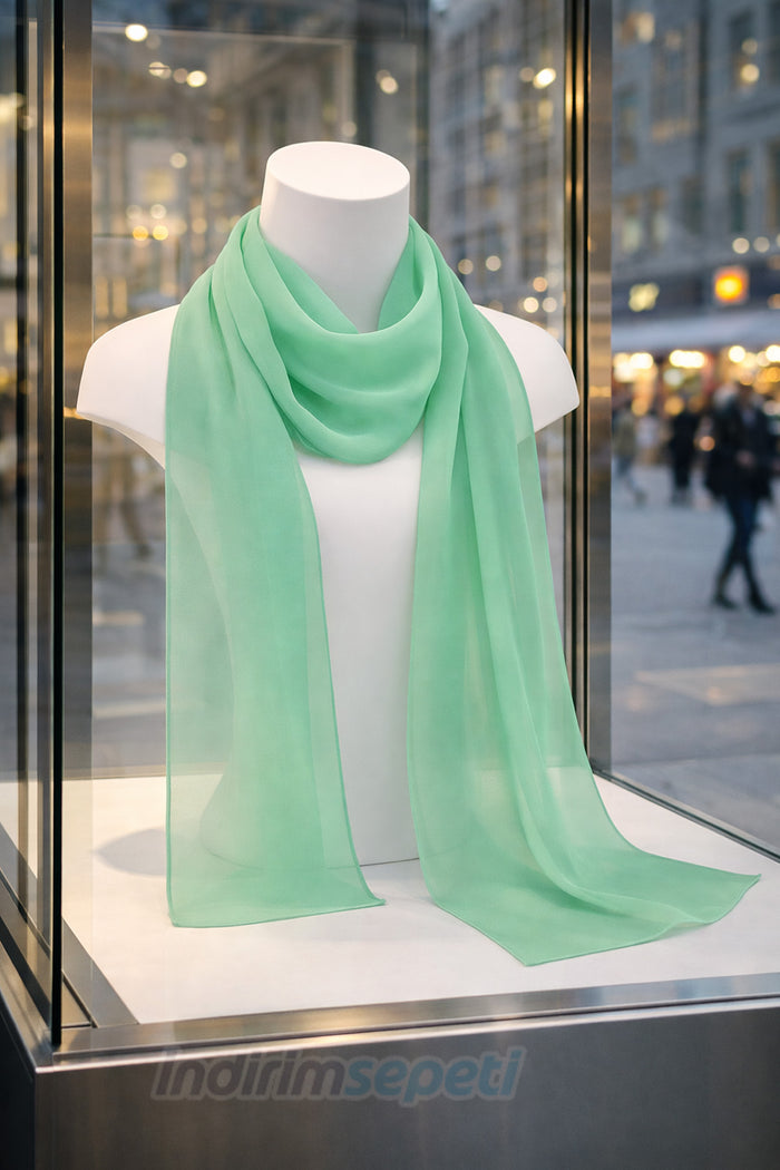 Su Yeşili Şifon Fular 114x22 cm – Ferah Dokunuş, Akışkan Hafiflik ve Doğal Şıklık