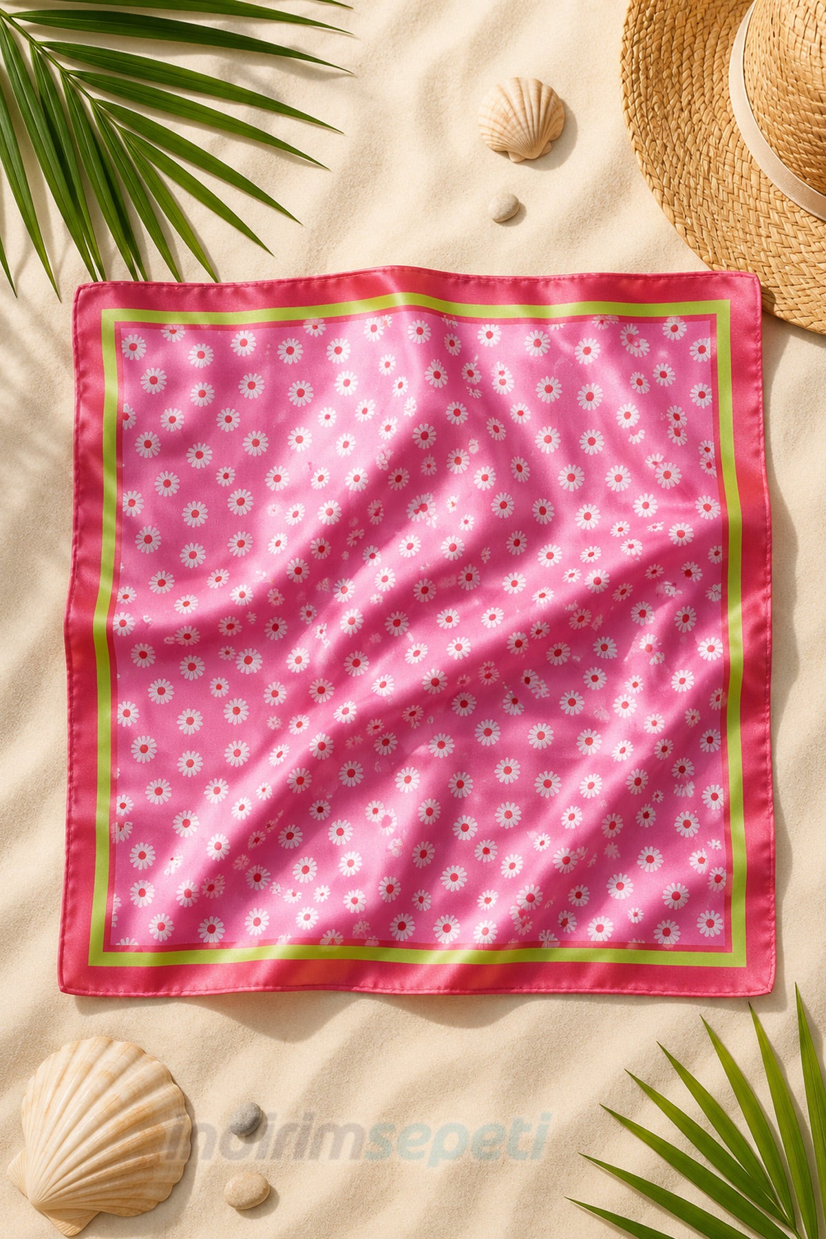 Pembe Papatya Desenli Saten Bandana Fular 50x50 cm – Yazlık Enerjik ve Tatlı Tasarım