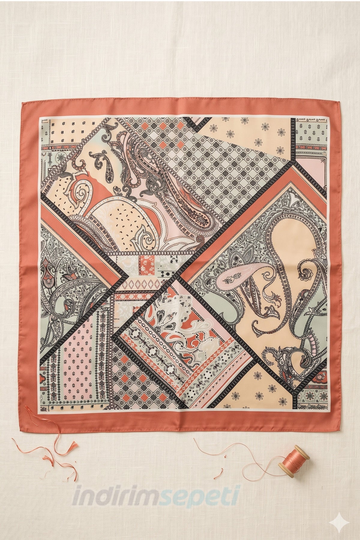 Terrakotta Desenli İpeksi Saten Bandana - 50x50 cm Patchwork Paisley Fular