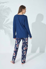 Lacivert Çiçek Desenli Dantel Detaylı V Yaka Viskon Pijama Takım - Indirimsepeti