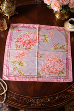 Gül Desenli Lüks Saten Bandana ve Boyun Fuları 50x50 cm – Zarif Çiçek Motifli Şık Tasarım