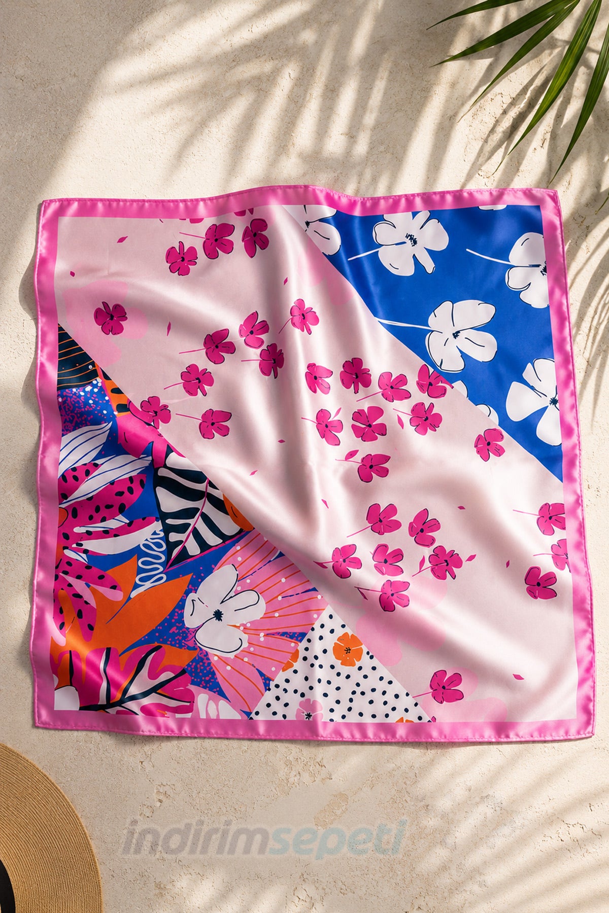Soft Pembe Çiçek Desenli Saten Bandana Fular 50x50 cm – Saç Aksesuar