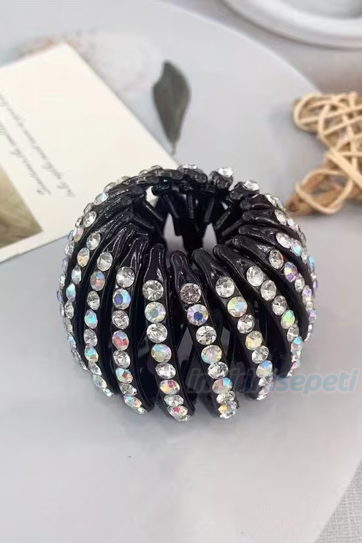 Saç Topuzu Aparatı Renkli Taşlı Saç Tokası Yarım Topuz Yapma Tokası Klipsi Taraklı Saç Toplama Tokası 1 Adet Karışık