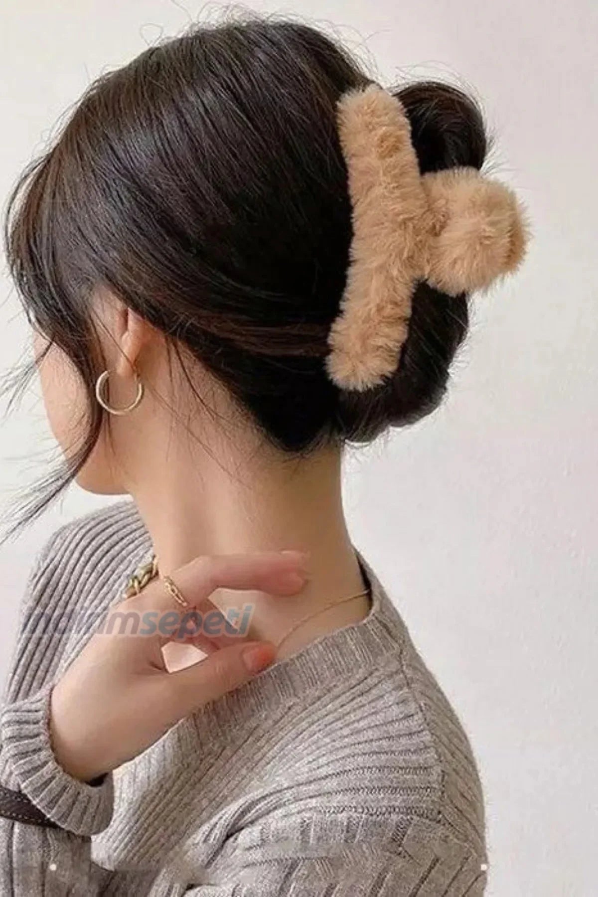 Kadın Pelüş XL Mandal Toka Tüylü Karışık Renk - Indirimsepeti