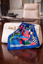 Pop-Art Geometrik Desenli Sanatsal Saten Kare Fular  Kobalt Mavi Geometrik Figürlü ipeksi Saten Fular & Çanta Aksesuarı