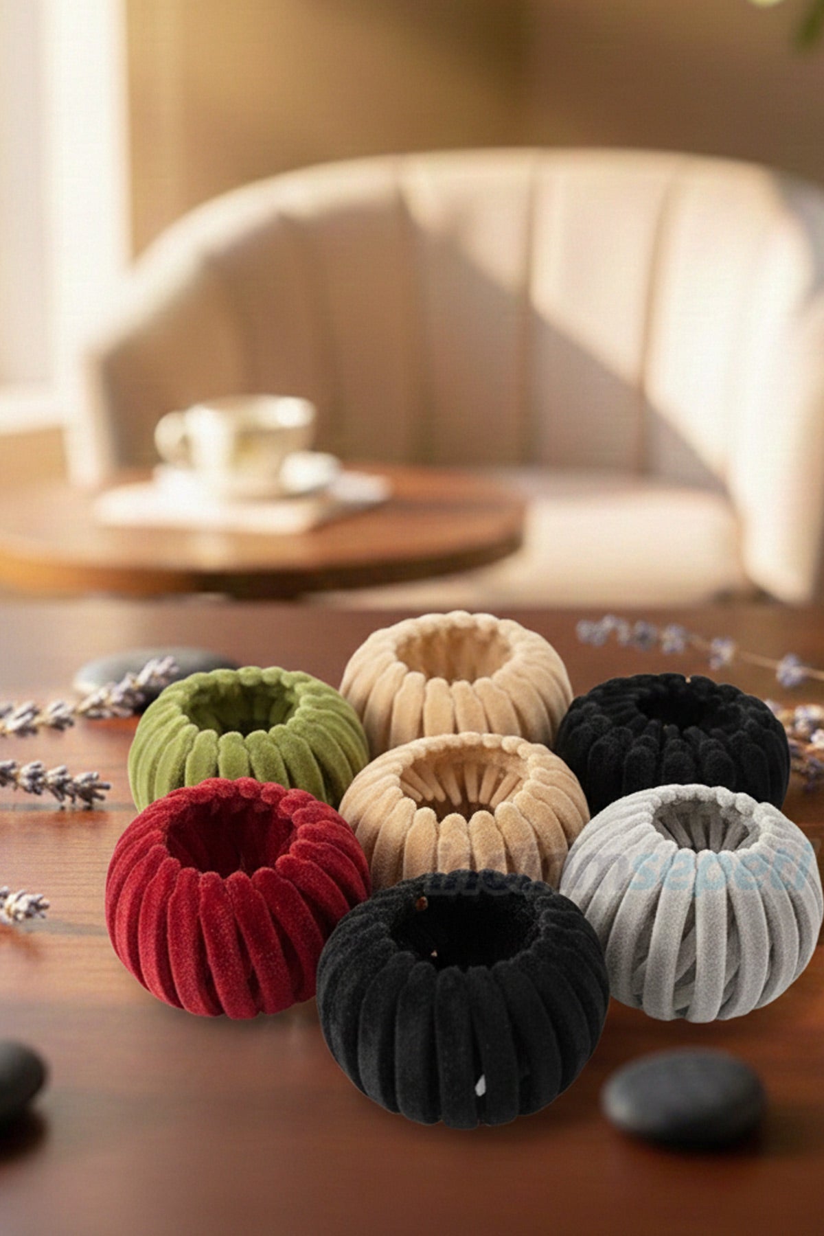 Havlu Tarz Saç Topuzu Aparatı Renkli Saç Tokası Klipsi Taraklı Saç Toplama Tokası 1 Adet Karışık