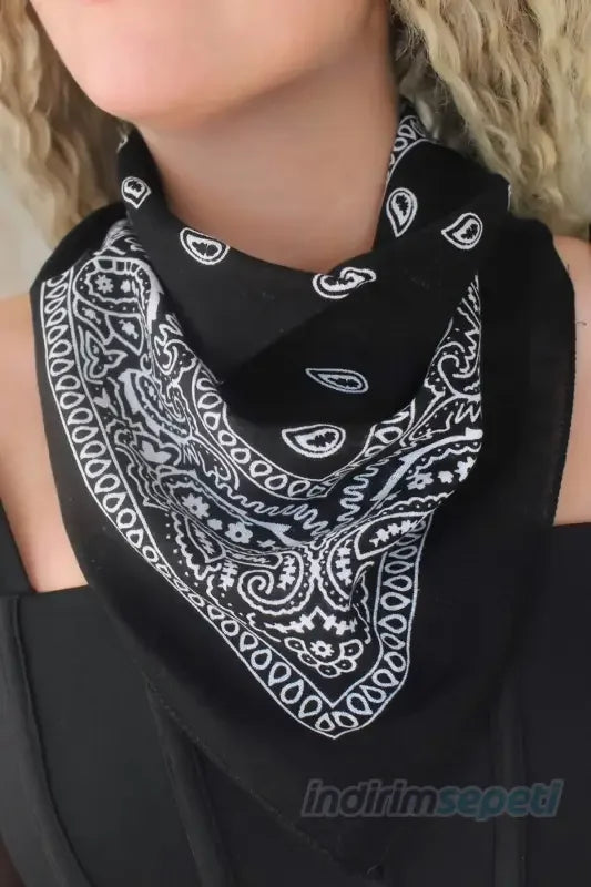 4 Adet Etnik Desenli Bandana Seti Siyah Kırmızı Lacivert Beyaz % 100 Pamuklu - Indirimsepeti