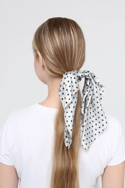 Kadın Aksesuar Saten Puantiyeli Lastikli Simit Scrunchie Fular Saç Toka - Indirimsepeti