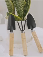 Ahşap Saplı Metal Uçlu 3 Parça Mini Tırmık ve Kürek Çiçek Bitki Fidan Dikim Çapalama Hobi Bakım Seti