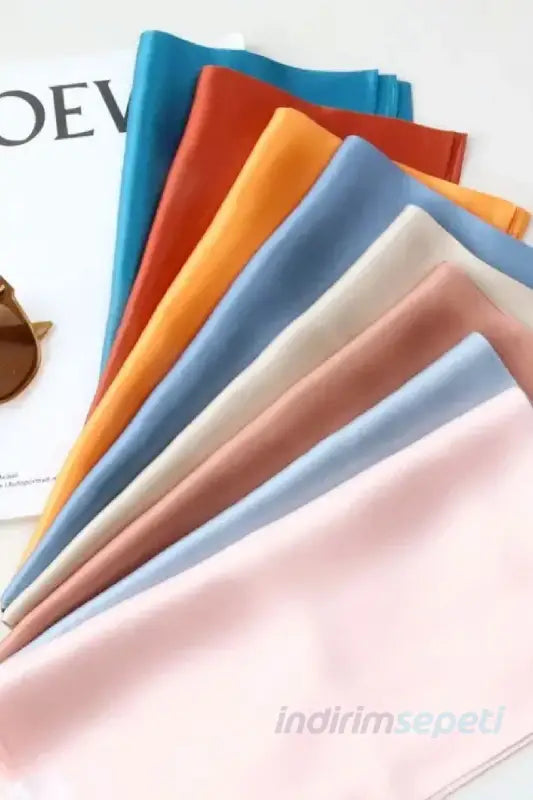Saten Fular Bandana Anma Etkinlik Kutlama Parlak Saten Sütlü Kahve - Indirimsepeti